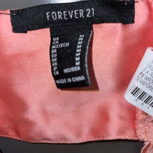 Pink Top - Picture 3 of 3